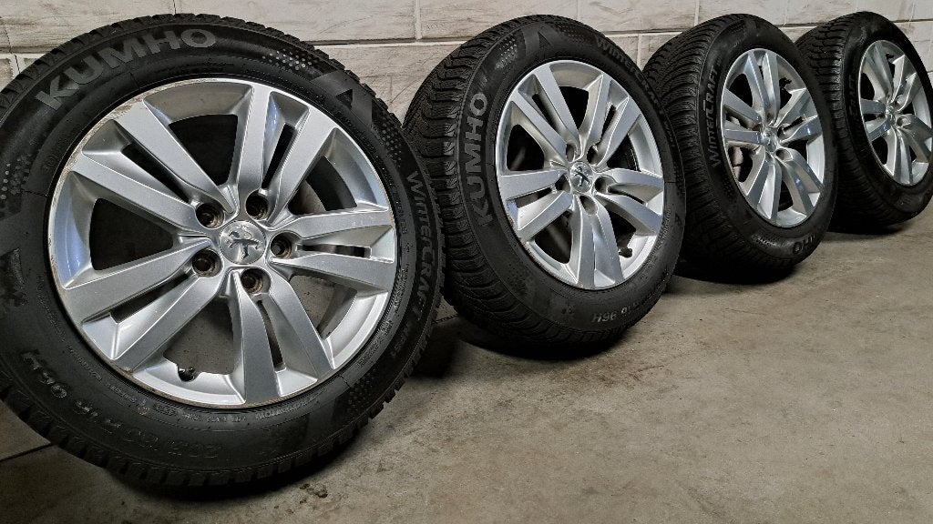 Winterbanden Partner Berlingo Proace Combo Doblo 205/60/16, Gebruikt, 16 inch, Banden en Velgen, Personenwagen