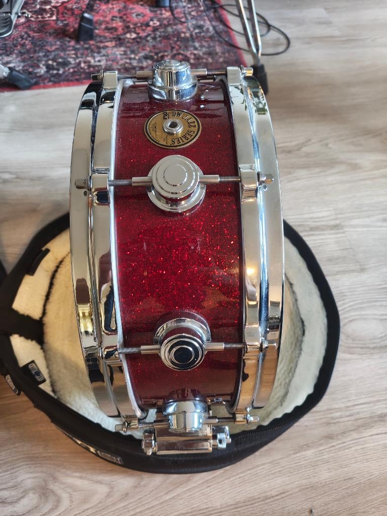DW Jazz Series Snare – Maple/Gum – Bouwjaar 2008, Muziek en Instrumenten, Drumstellen en Slagwerk, Ophalen, Zo goed als nieuw