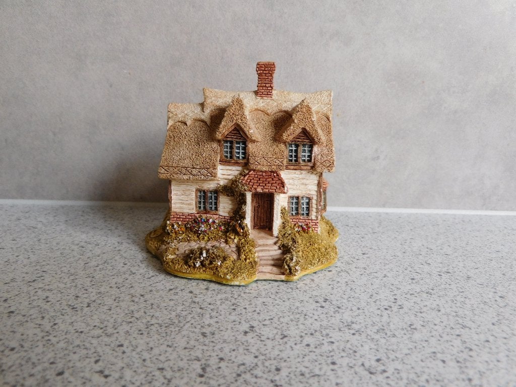 Lilliput Lane Cottage - English Collection 7,5x6,5 cm, Verzamelen, Beelden en Beeldjes, Ophalen of Verzenden, Zo goed als nieuw