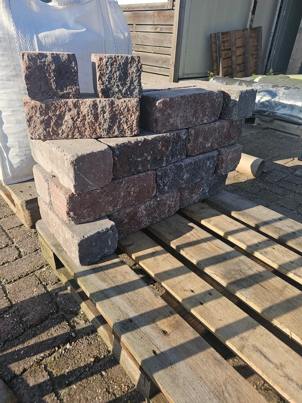 Getrommelde muurblokken 12x15x30 Brons genuanceerd, Tuin en Terras, Ophalen, Gebruikt, Beton, Overige typen