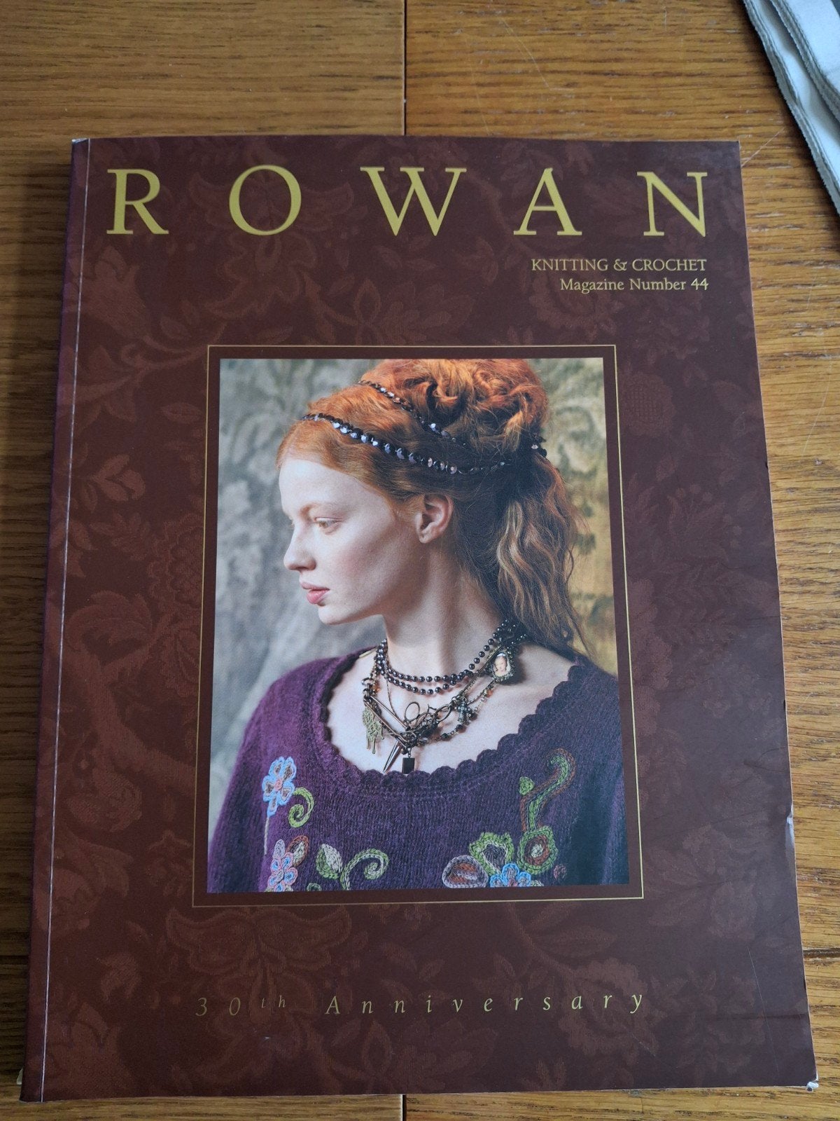 Rowan Knitting & Crochet Magazine Nr. 44 met NL vertaling, Hobby en Vrije tijd, Ophalen of Verzenden, Zo goed als nieuw, Breien of Haken