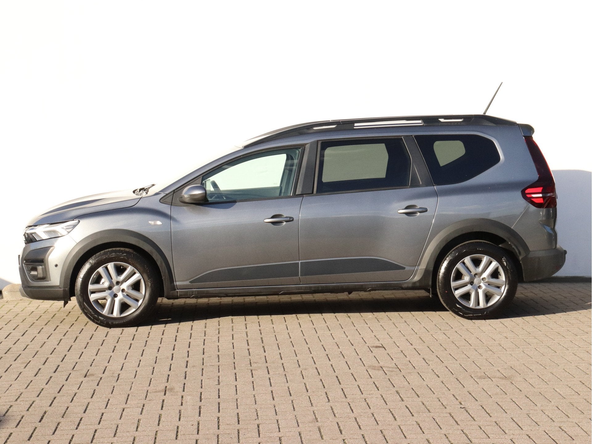 Dacia Jogger 1.0 TCe 110 Expression 5p. TREKHAAK / PDC V+A /, Auto's, Voorwielaandrijving, Stof, Gebruikt, Bedrijf
