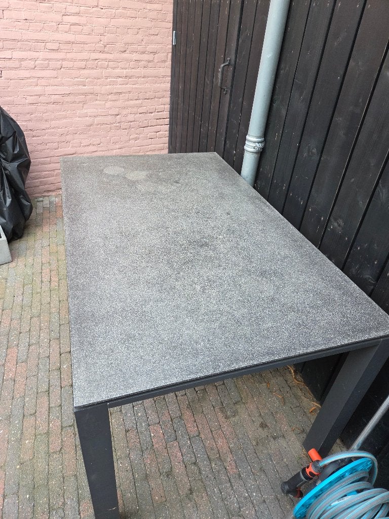 Robuuste tuintafel met donkergrijze blad, Ophalen, Gebruikt, Rechthoekig, Metaal