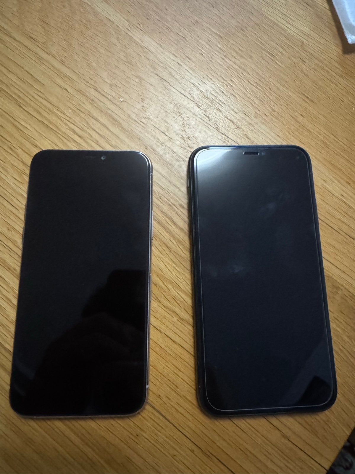iPhone 11 Pro & iPhone XR - Gerepareerd, Telecommunicatie, Mobiele telefoons | Apple iPhone, Ophalen, Gebruikt, IPhone 11 Pro