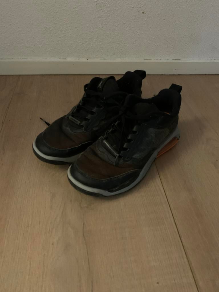 Jordan Max-200 sneakers - Zo goed als nieuw, Kleding | Heren, Schoenen, Ophalen, Zo goed als nieuw, Zwart, Sneakers of Gympen