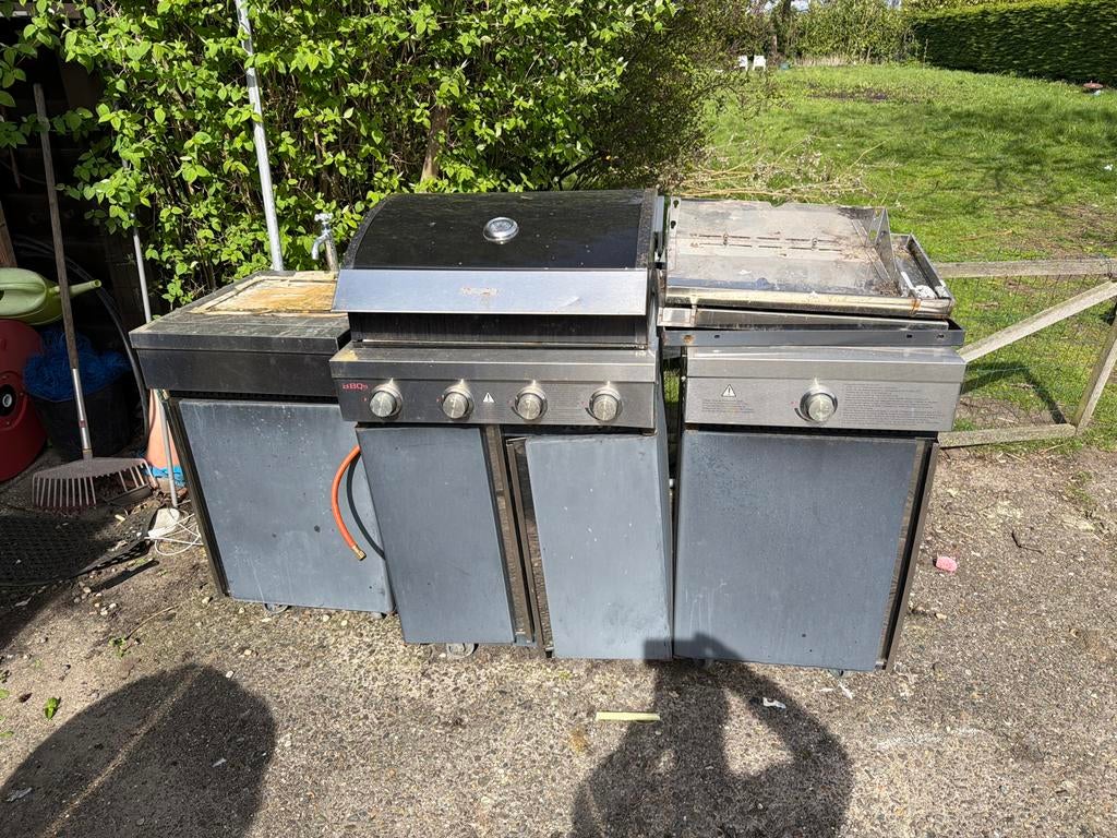 Grote buitenkeuken met gasbarbecue en kookplaat, Ophalen of Verzenden, Gebruikt