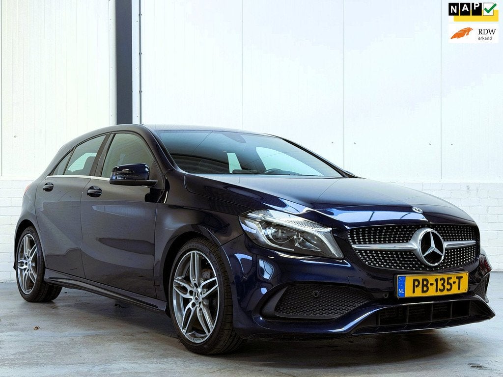 Mercedes-Benz A-klasse 180 Business Solution AMG, Auto's, Gebruikt, 4 cilinders, Blauw, 122 pk