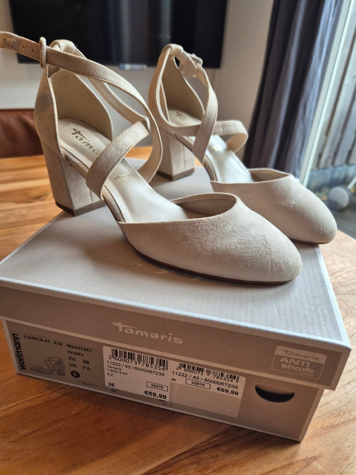 Tamaris Crème pump galaschoenen maat 38, Kleding | Dames, Tamaris, Beige, Schoenen, Ophalen of Verzenden