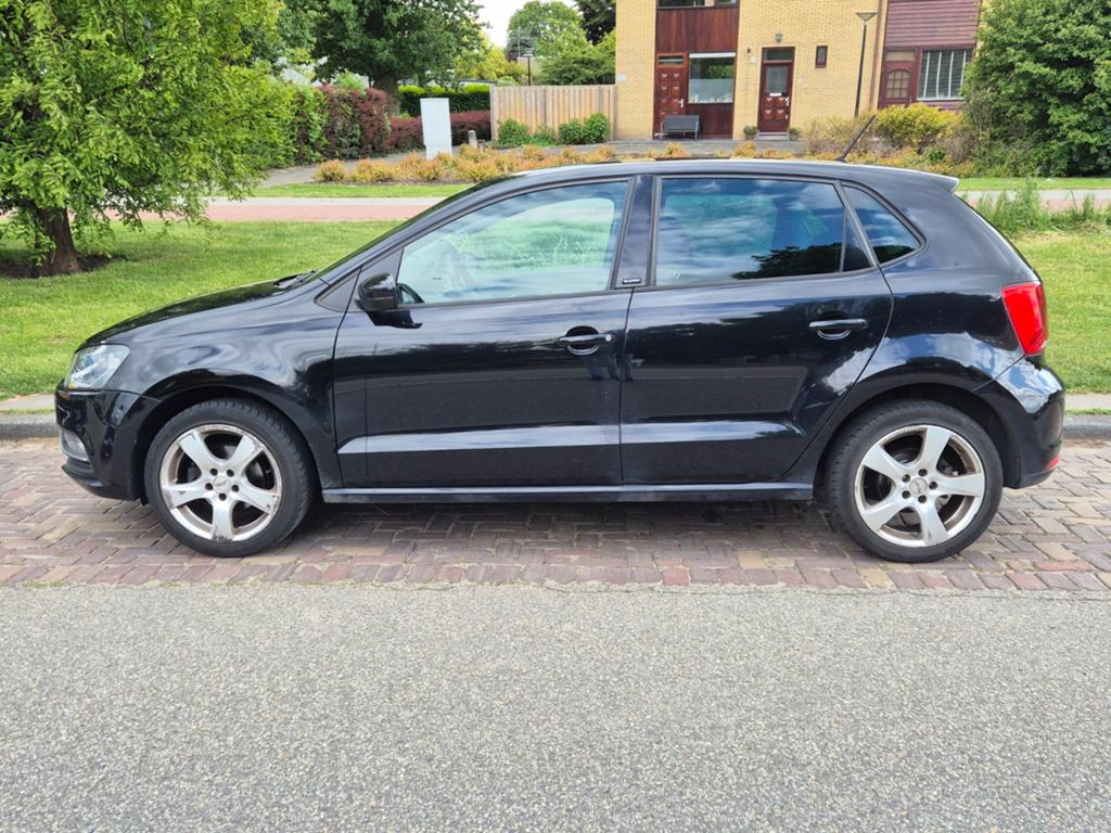 Volkswagen Polo 1.2 TSI 66KW 2016 Zwart, Stof, 40 €/maand, 4 cilinders, Zwart