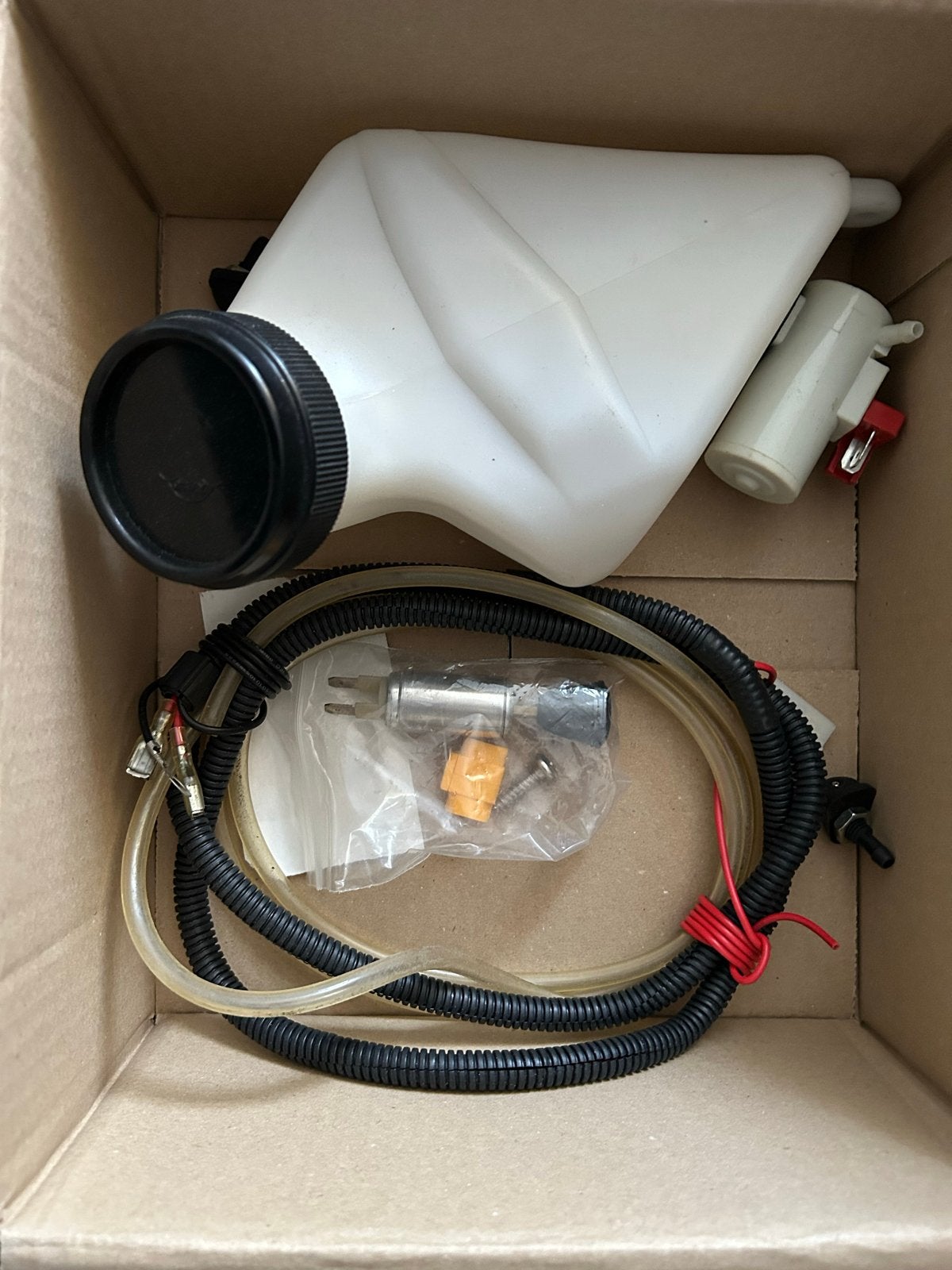 VW T1 Bus Ruitensproeier Reservoir Set - Nieuw, Ophalen of Verzenden, Nieuw, Volkswagen