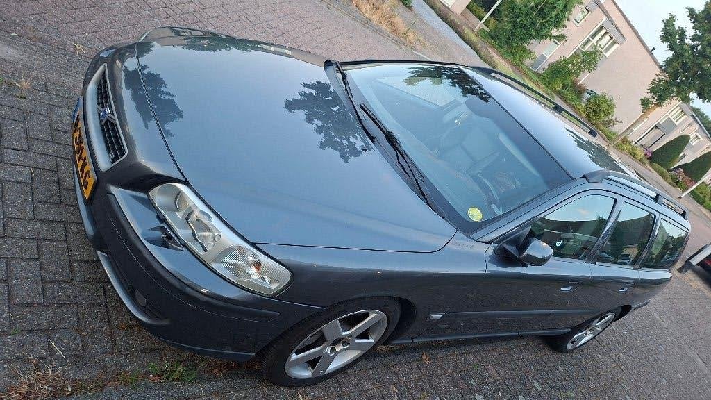 Volvo V70 2.5 R Geatronic 2004 Grijs, Auto's, Automaat, 1800 kg, 2521 cc, Stationwagon