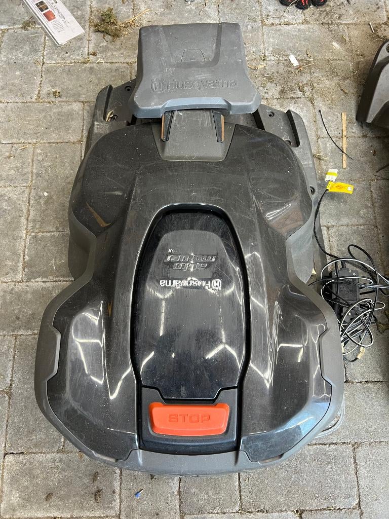 Husqvarna 415x automower <1500m² + Garage, Gebruikt, Ophalen of Verzenden, Husqvarna, Husq