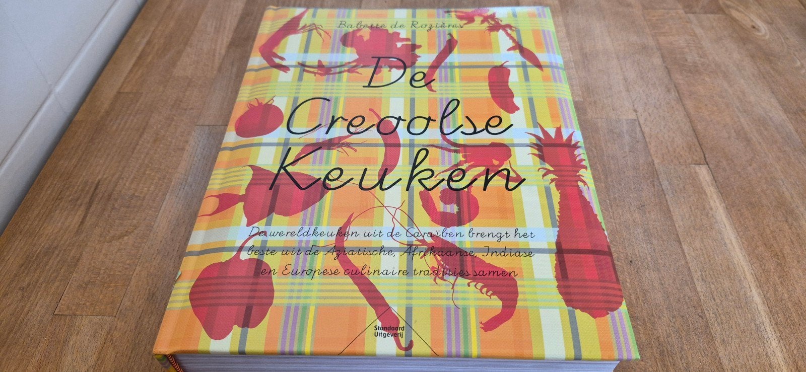 De Creoolse Keuken - Authentieke Caribische Recepten, Boeken, Kookboeken, Ophalen of Verzenden, Zo goed als nieuw, Hoofdgerechten
