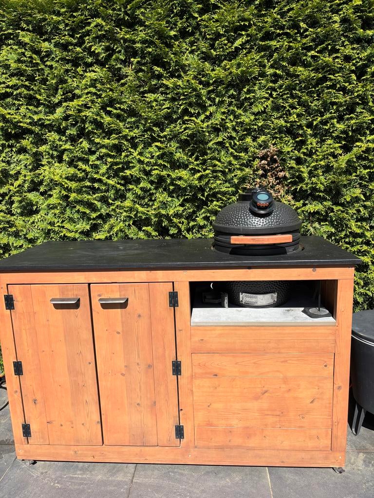 Bbq buiten keuken incl medium kamado!, Ophalen of Verzenden, Gebruikt, Houtskool, Inbouw