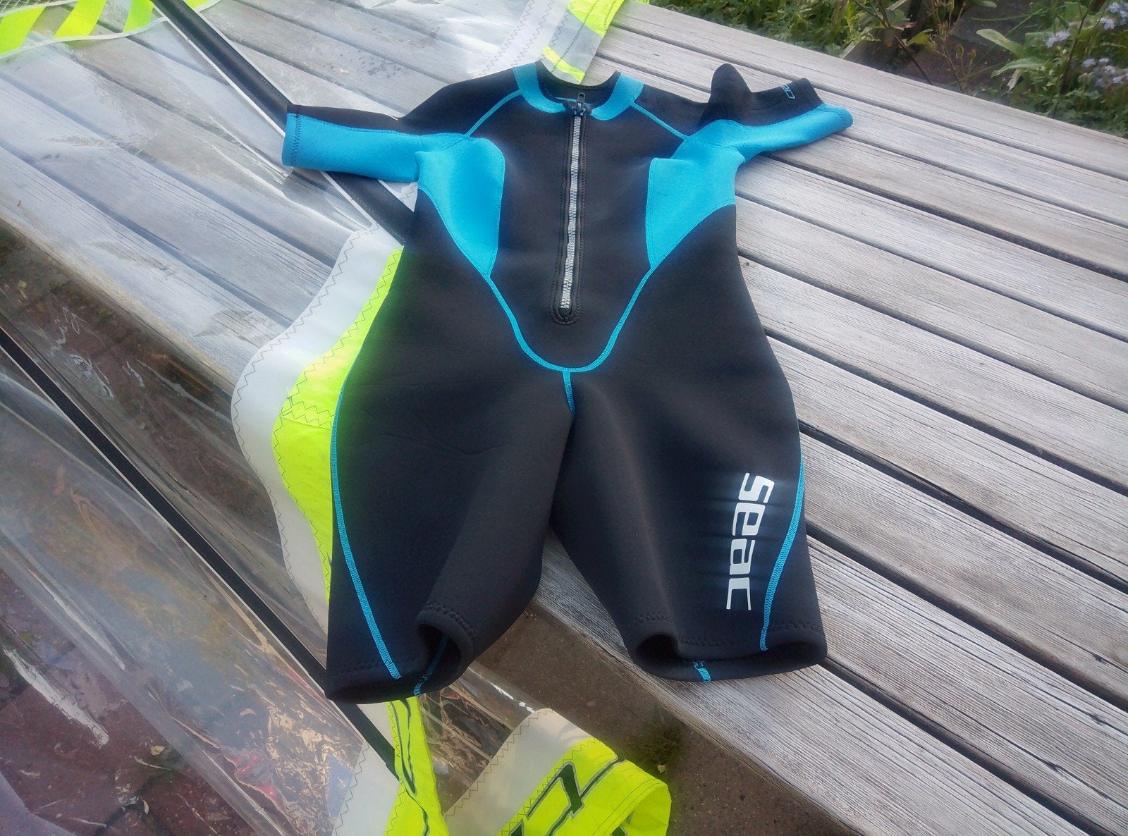 Wetsuit shorty voor kinderen (XL 13-14 jaar) zgan, Watersport en Boten, Watersportkleding, Ophalen of Verzenden, Zo goed als nieuw