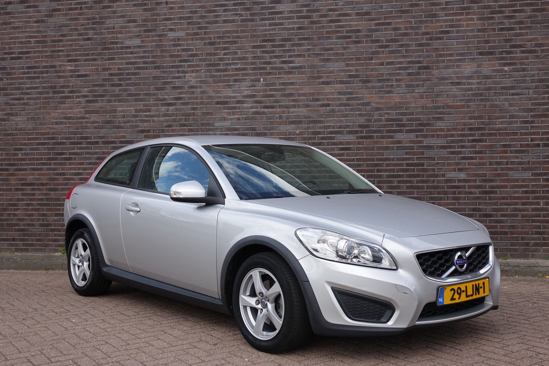 Volvo C30 1.6 Kinetic, Zeer nette auto, ijskoude airco!, Voorwielaandrijving, 1596 cc, 101 pk, Gebruikt