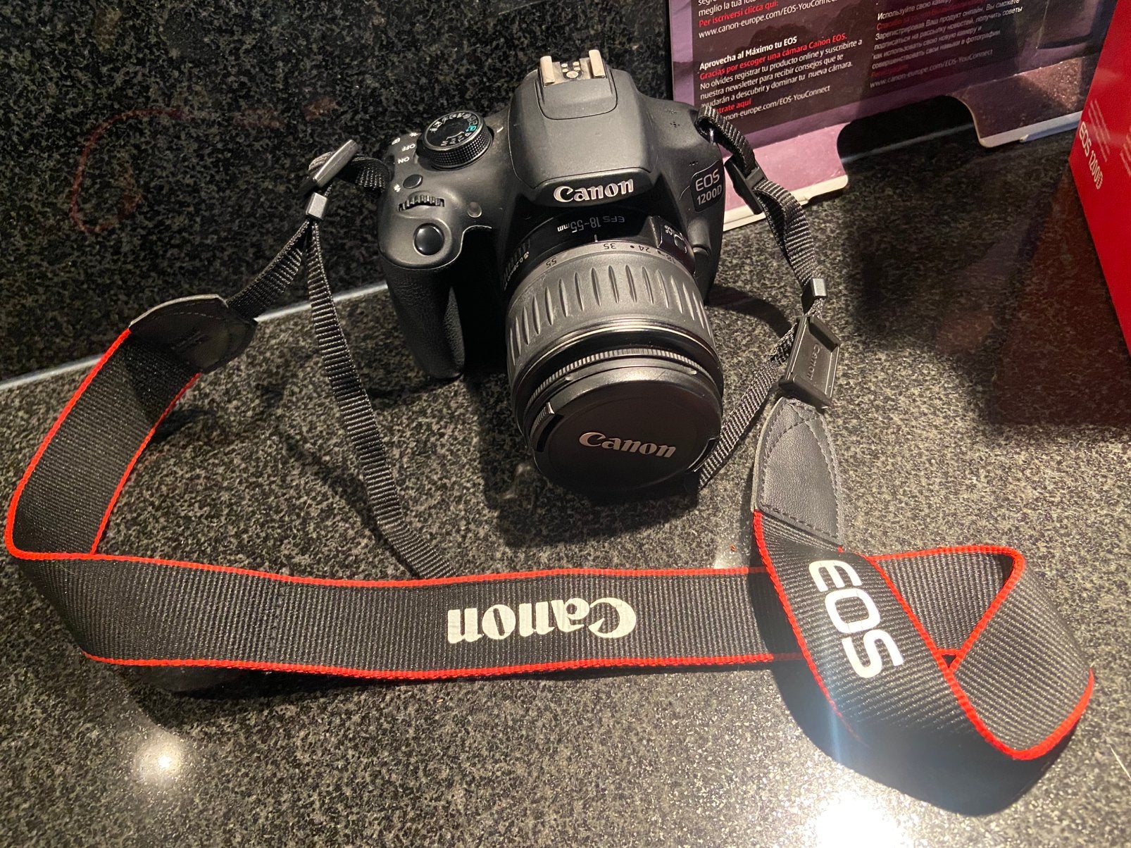 Canon eos 1200 D met van alles erbij, Ophalen of Verzenden, Canon, Geen optische zoom