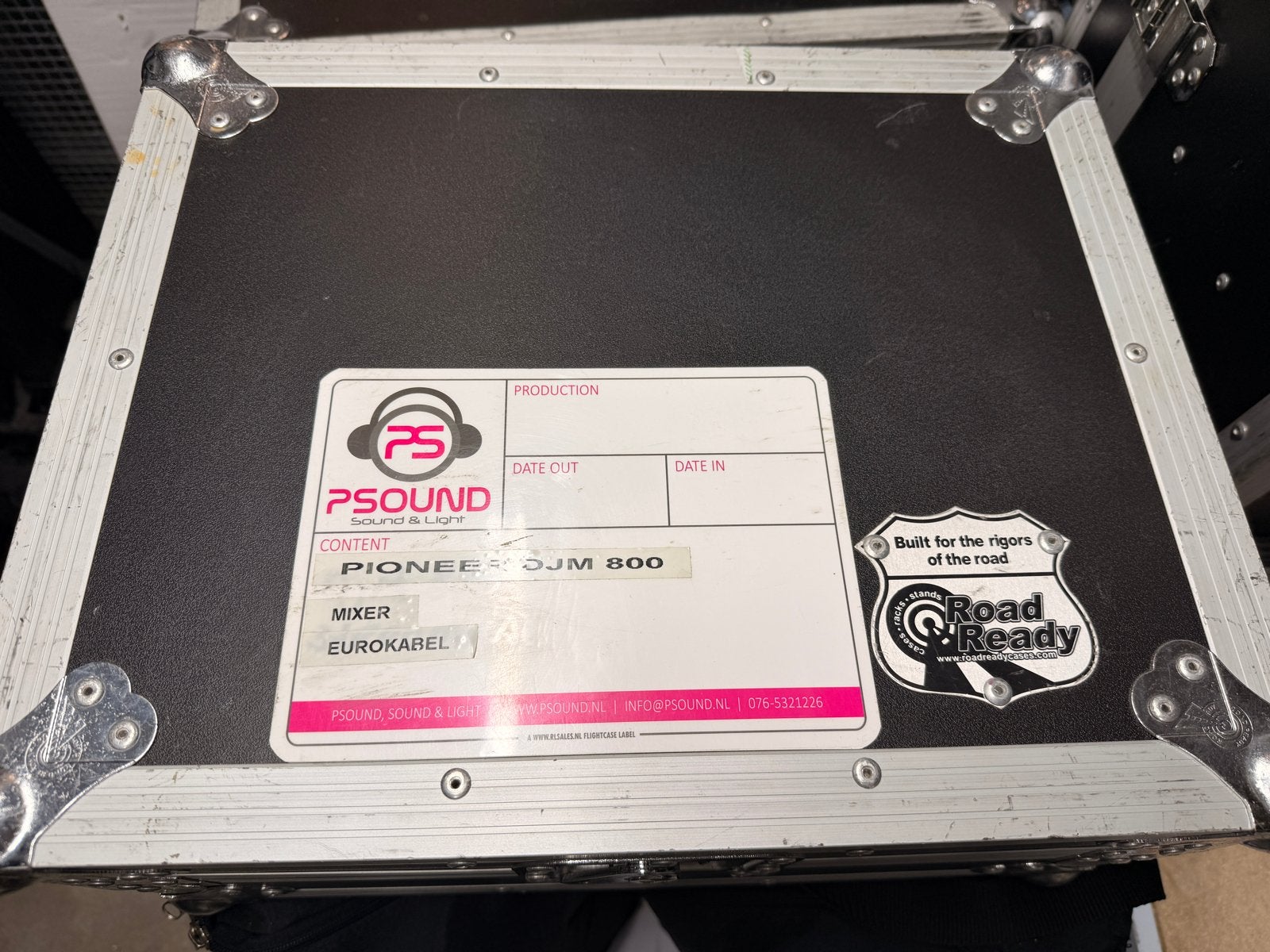 Road ready flightcase voorbij Pioneer mixer, Ophalen, Overige instrumenten, Flightcase