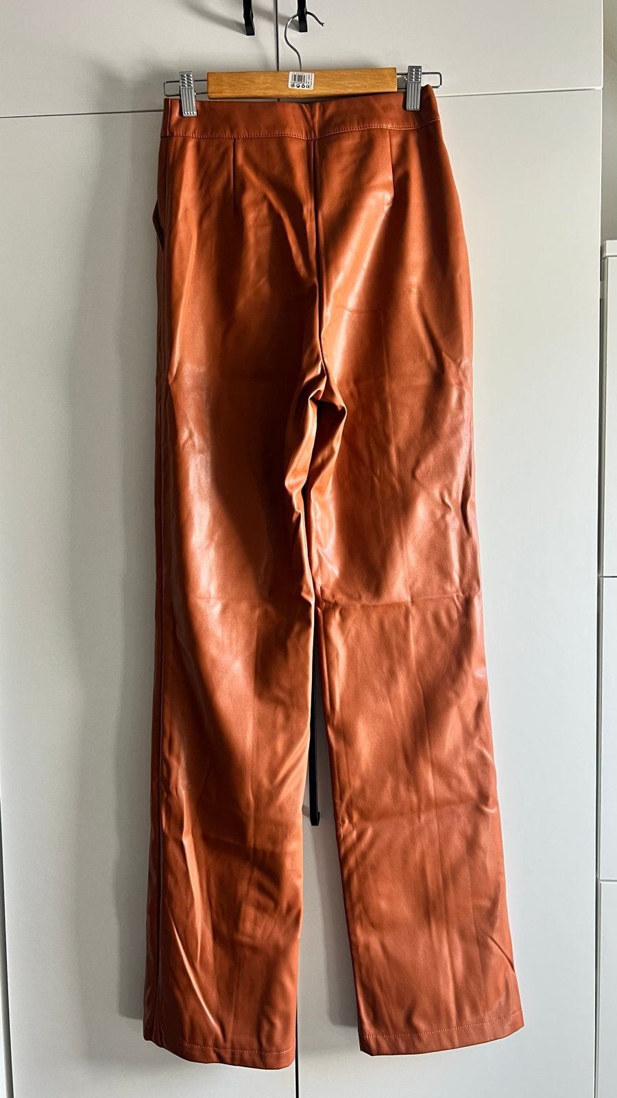 ASOS Tall Leren Broek Maat 36, Kleding | Dames, Broeken en Pantalons, Nieuw, Maat 36 (S), Bruin, Lang, Ophalen of Verzenden