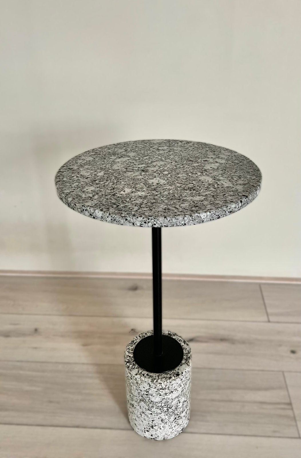 Gunnar bijzettafel, Ophalen, Zo goed als nieuw