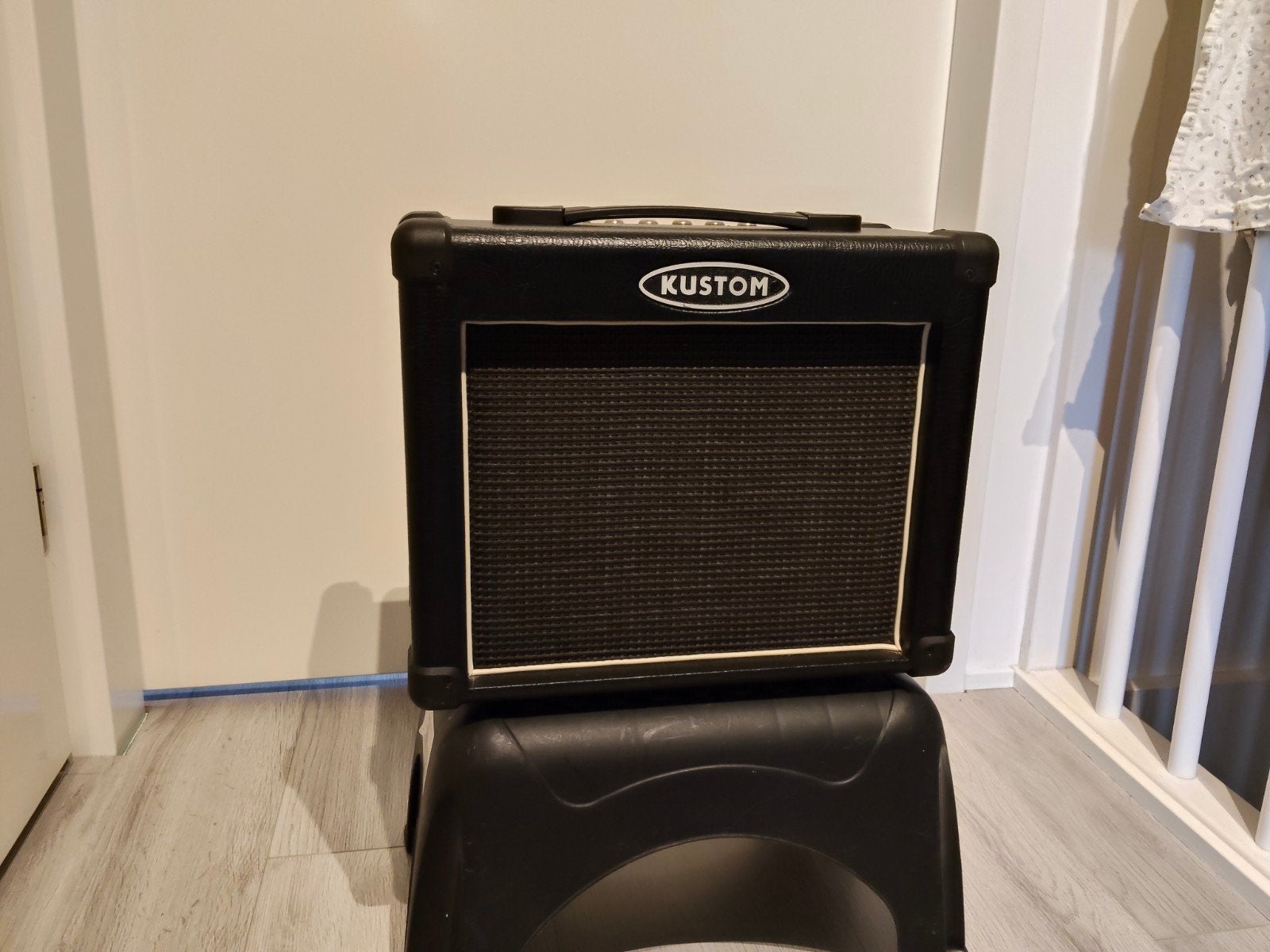 gitaar versterker kustom arrow 16r, Ophalen of Verzenden, Minder dan 50 watt