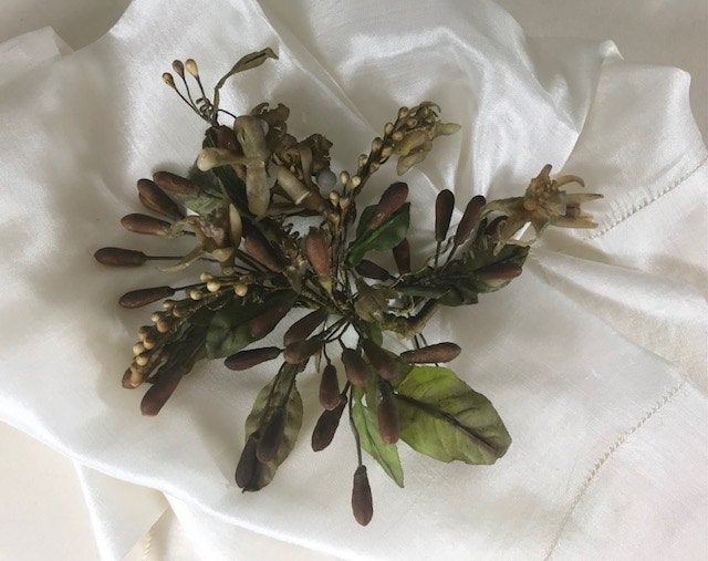 Antieke Franse corsage met wasbloemen Chapellerie Antique, Ophalen of Verzenden, Kinderen