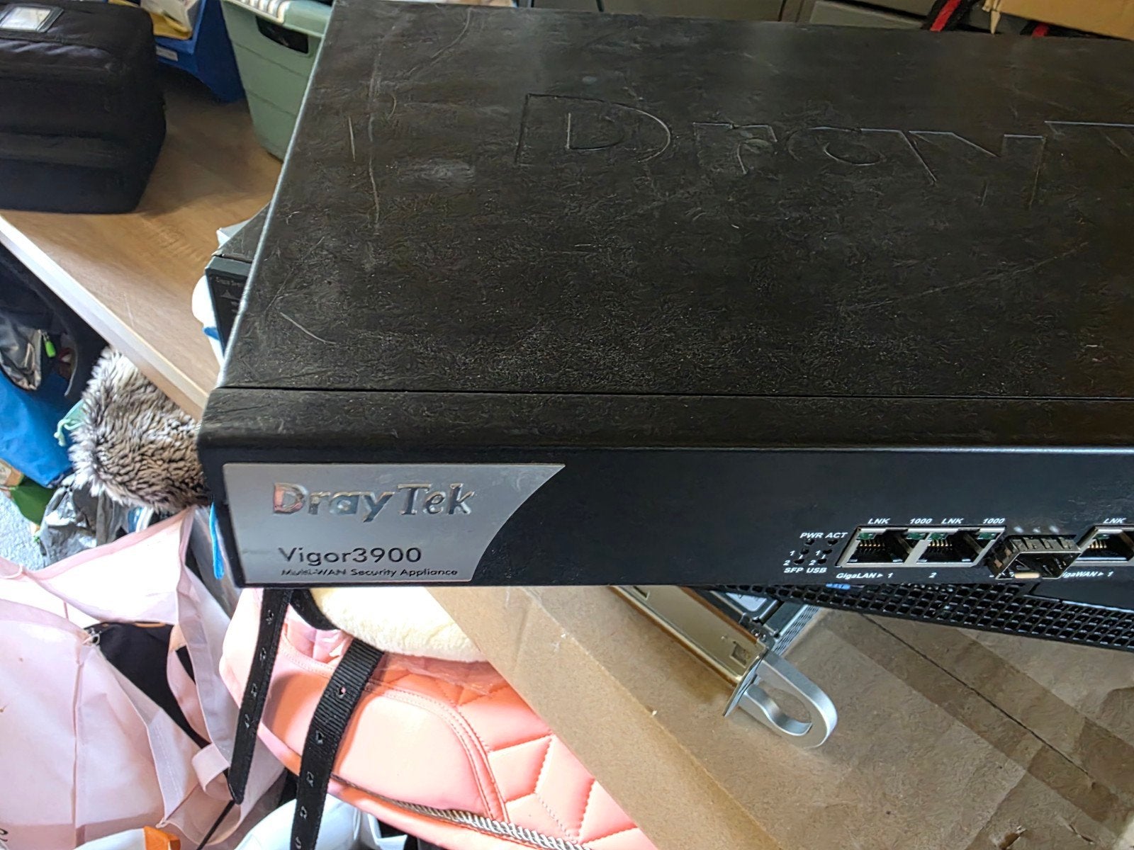 DrayTek Vigor3900 Multi-WAN VPN-gateway en firewall, Ophalen of Verzenden, Gebruikt, Router, DrayTek
