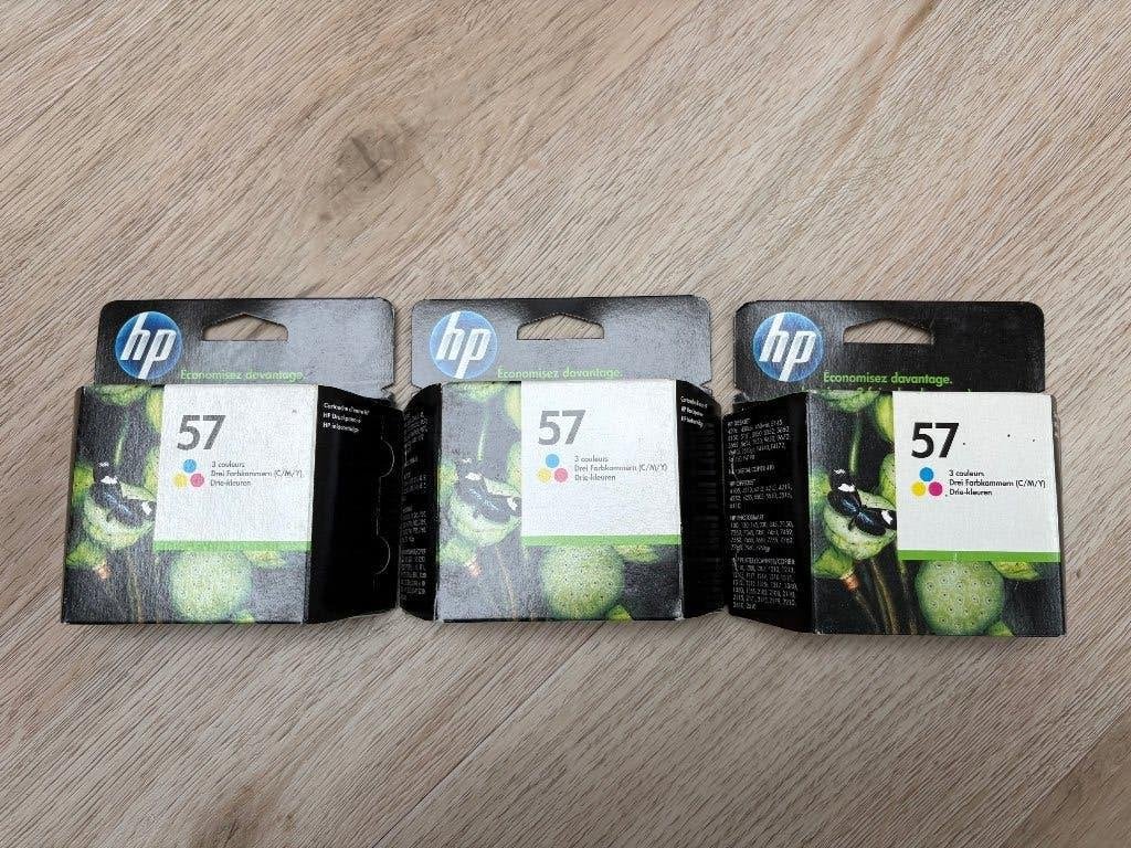 3 stuks cartridge HP 57 tri-color in dichte doosjes, Ophalen of Verzenden, Nieuw, Cartridge, HP (ORIGINEEL)