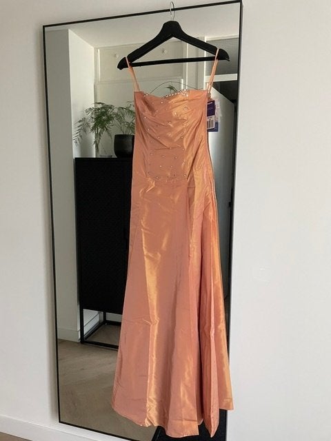 Elegante Jurk met split maat 34, Kleding | Dames, Galajurk, Nieuw, Ophalen of Verzenden, Maat 34 (XS) of kleiner