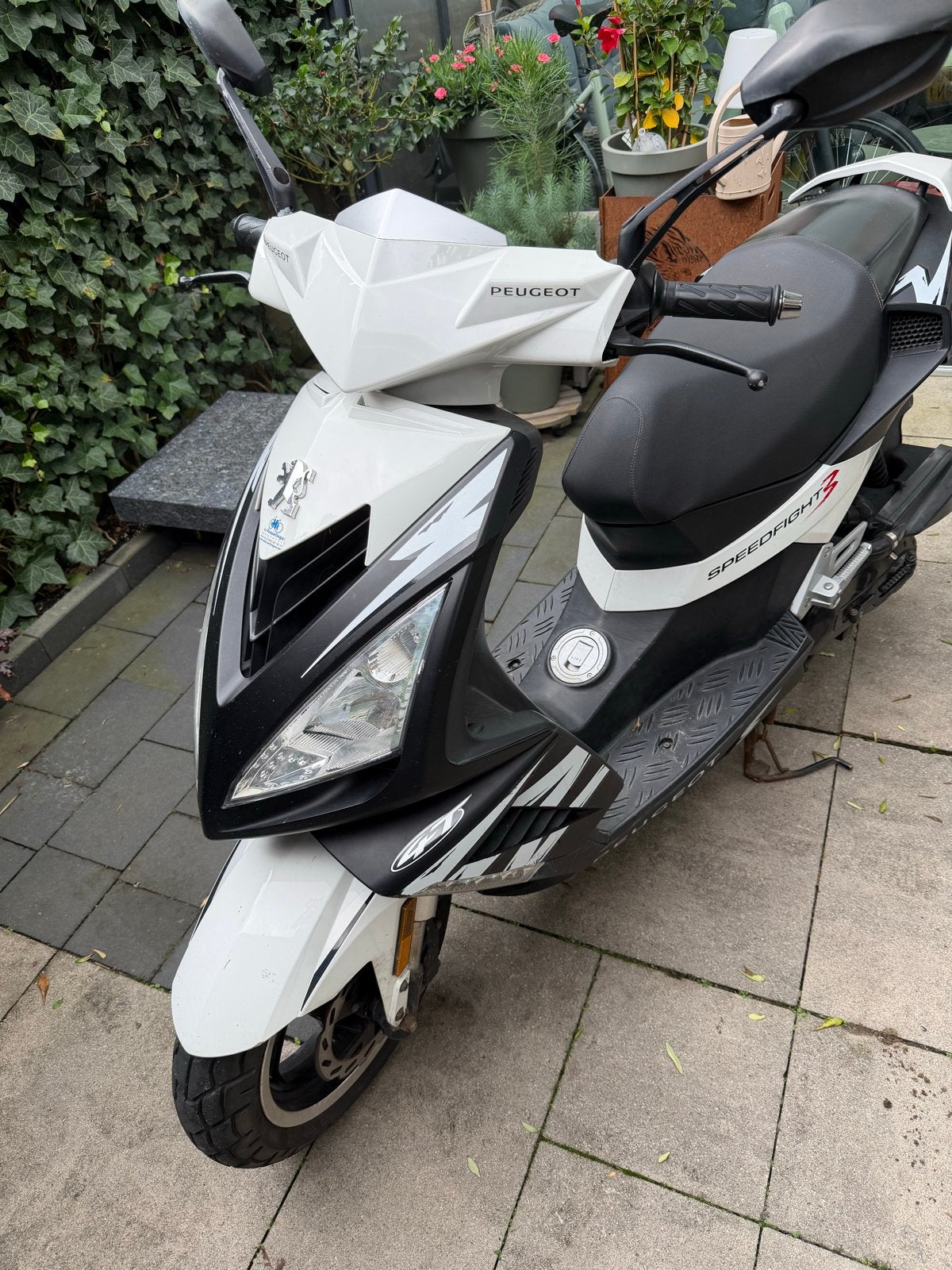 Peugeot Speedfight 3 - 45 km/u, 50cc, Wit/Zwart, Fietsen en Brommers, Ophalen, Gebruikt, Benzine, Peugeot