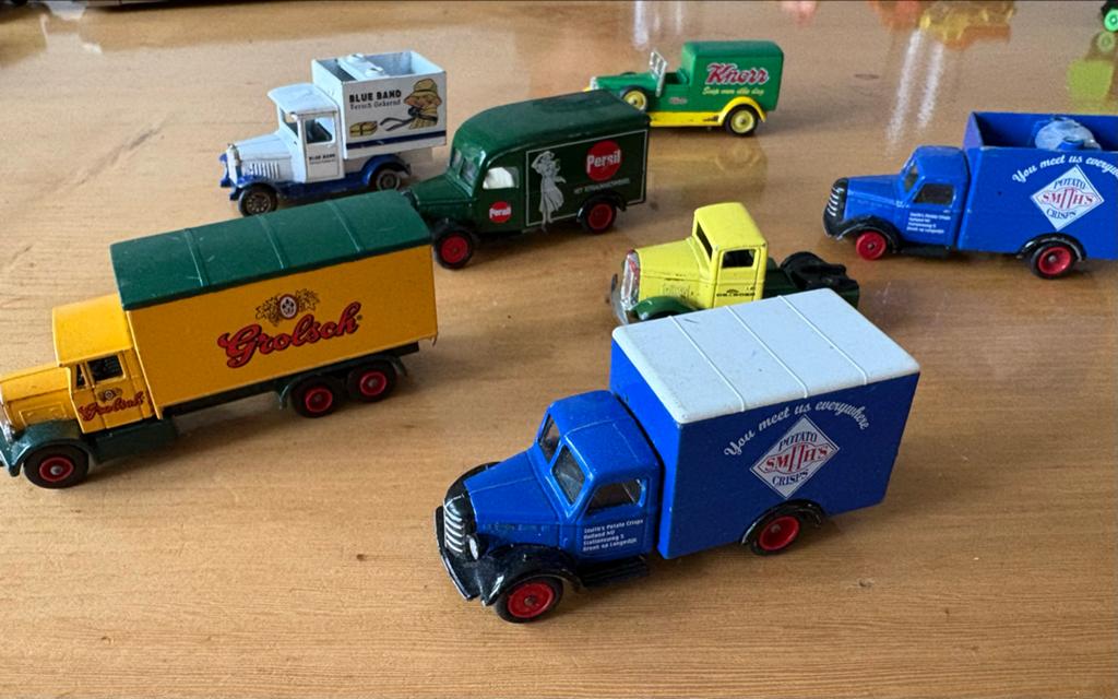 Vintage  Speelgoed Vrachtwagens - Modelauto, Ophalen of Verzenden, Gebruikt, Bus of Vrachtwagen