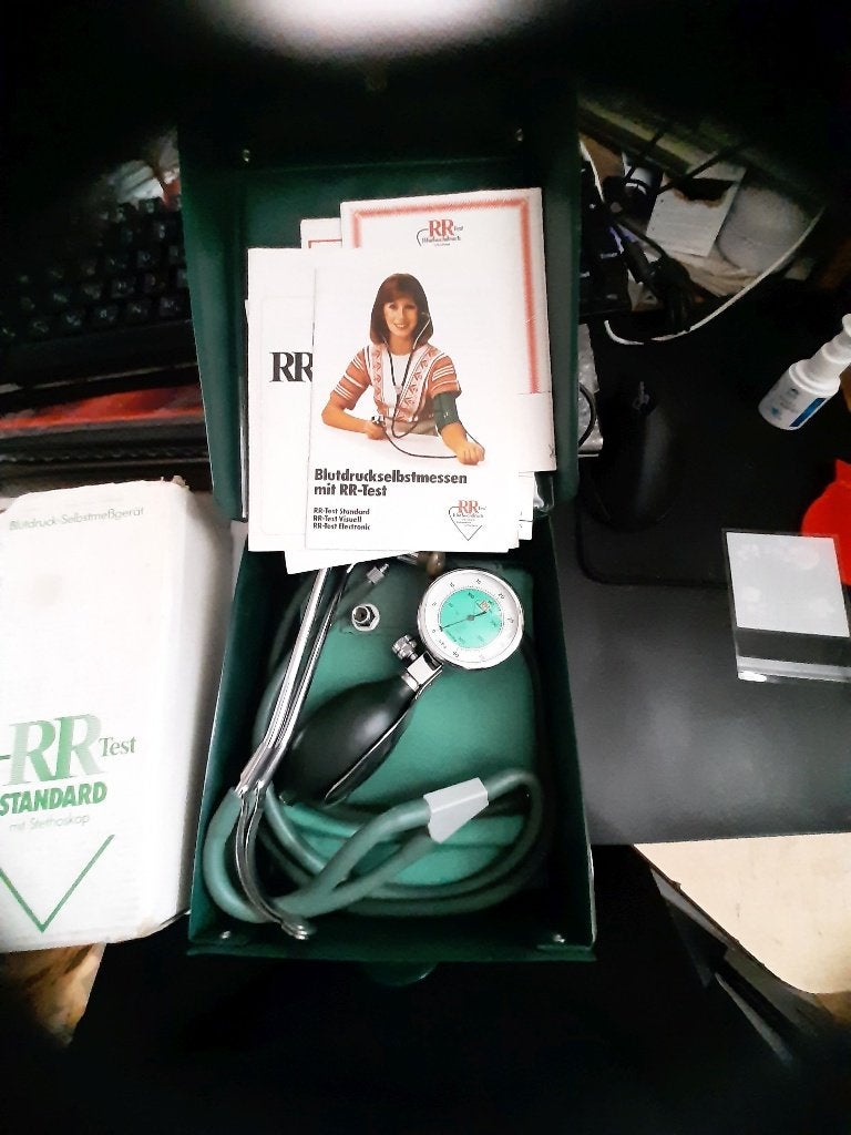 RR Test Standard bloeddrukmeter met stethoscoop, Ophalen of Verzenden, Zo goed als nieuw