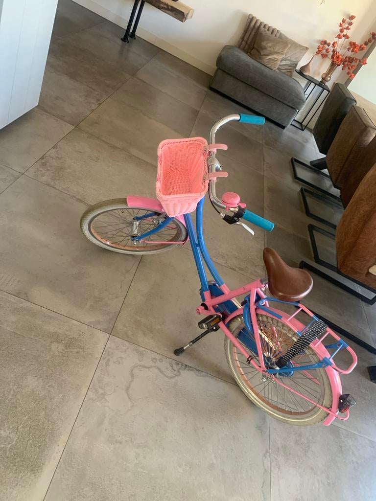 Leuke roze/blauwe kinderfiets met mandje, Ophalen of Verzenden, Gebruikt, Terugtraprem, 16 tot 20 inch