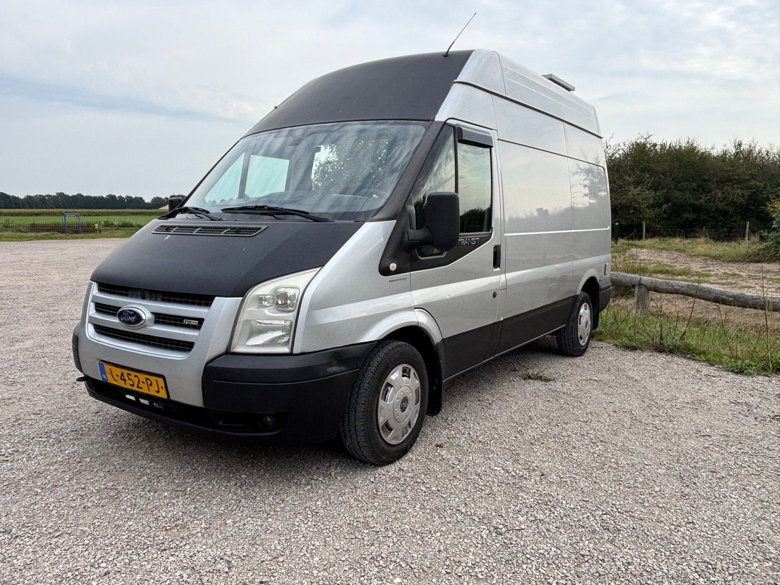 Foto 4 van Ford Transit Camperbus 2007 - Klaar voor een nieuw avontuur!