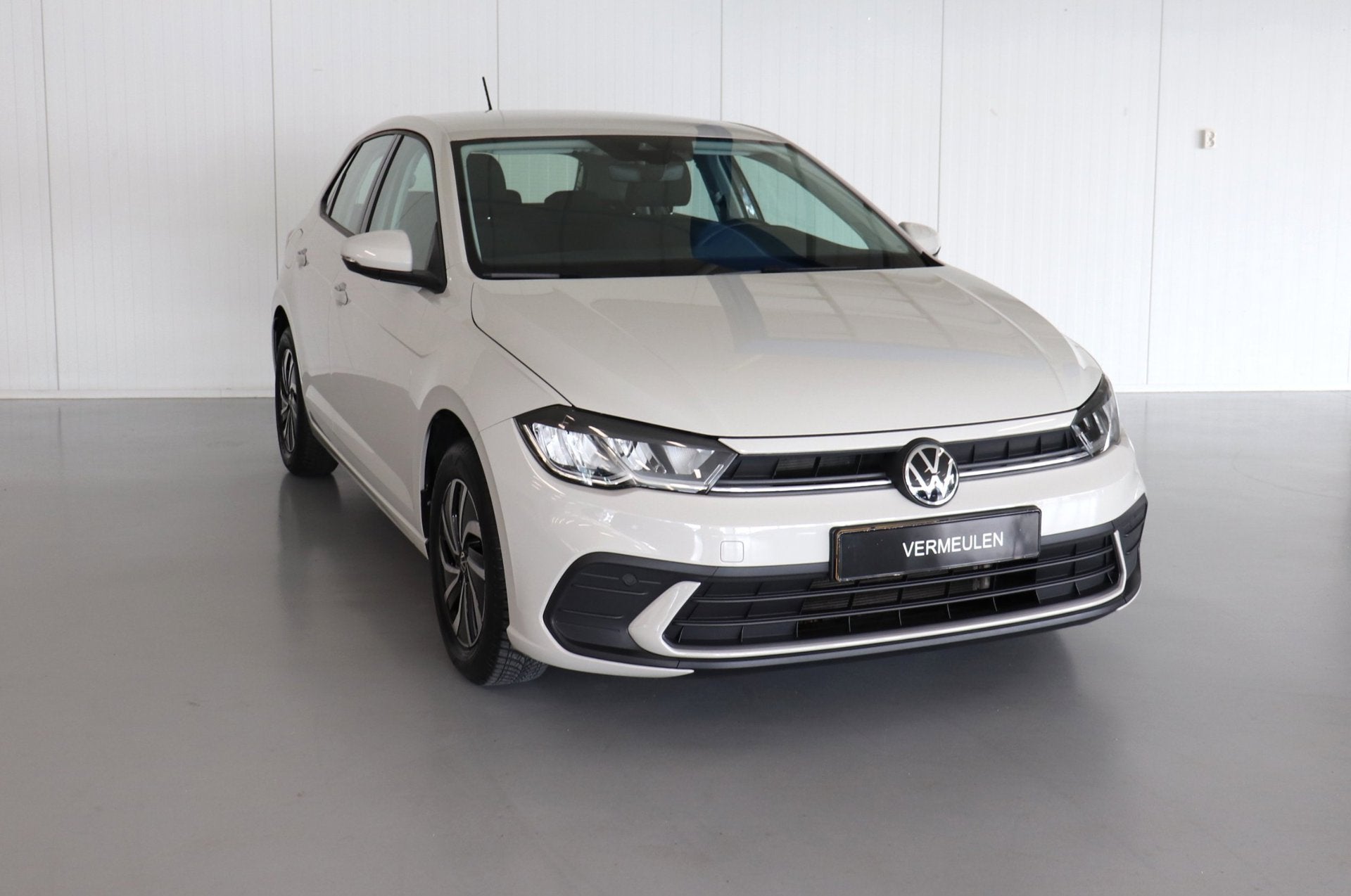 Volkswagen Polo life |2022 |39.731 km | Rijklaar € 17.950,, Voorwielaandrijving, Dealer onderhouden, Stof, Gebruikt