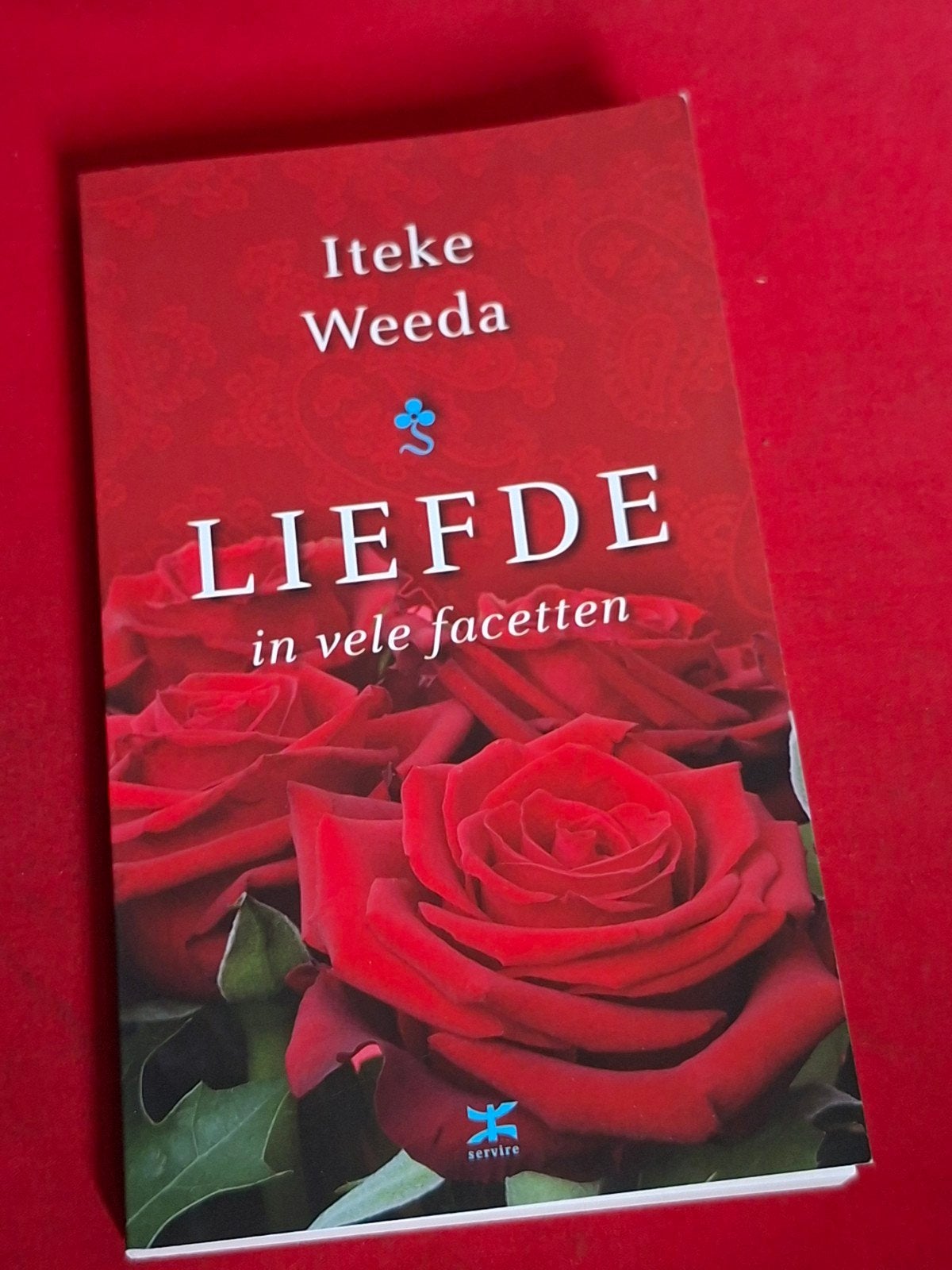 GESIGNEERD Liefde in vele facetten. Iteke Weeda., Ophalen of Verzenden, Zo goed als nieuw