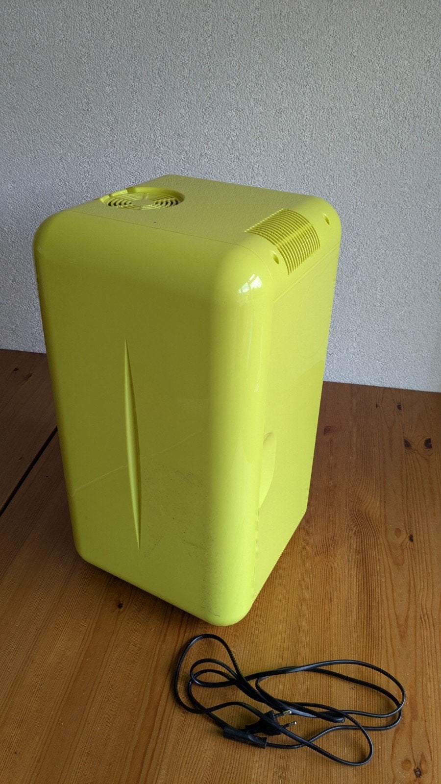 Mobicool Mini Koelkast f16, Ophalen, Minder dan 75 liter, Zonder vriesvak, Gebruikt