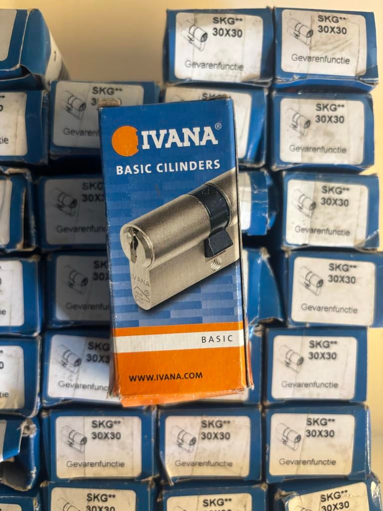 Cilinders diverse maten en merken, Doe-het-zelf en Verbouw, Hang- en Sluitwerk, Nieuw, Slot, Overige materialen, Ophalen