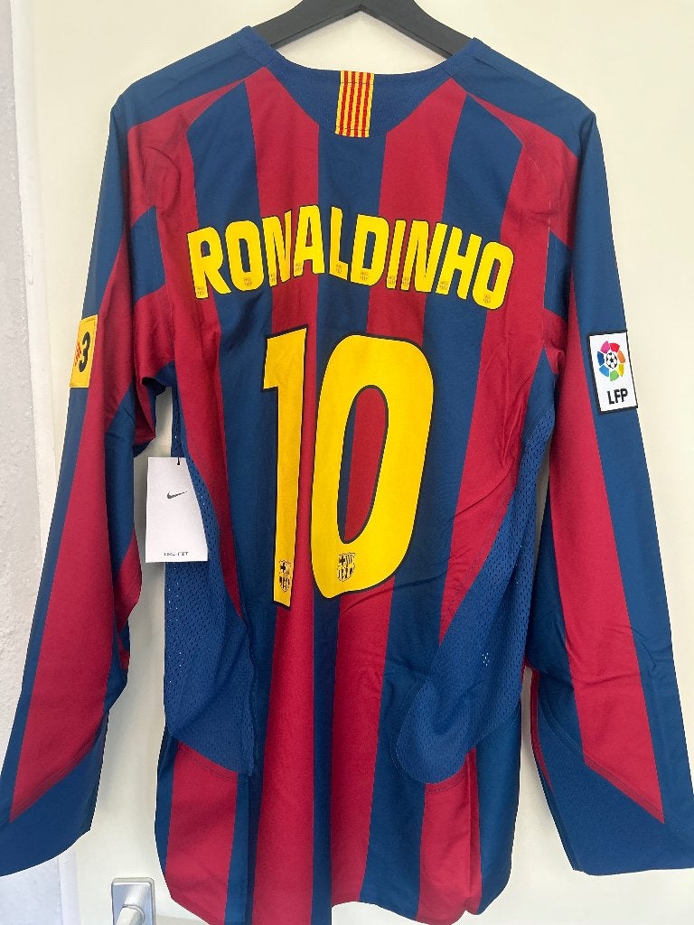 Ronaldinho FC Barcelona shirt reissued, Ophalen of Verzenden, Nieuw, Buitenlandse clubs, Shirt