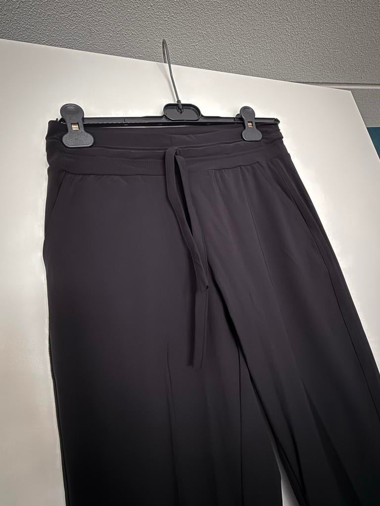 Studio Anneloes Zwarte 3/4 Capri Broek Maat S Billy, Kleding | Dames, Broeken en Pantalons, Zwart, Ophalen of Verzenden, Zo goed als nieuw