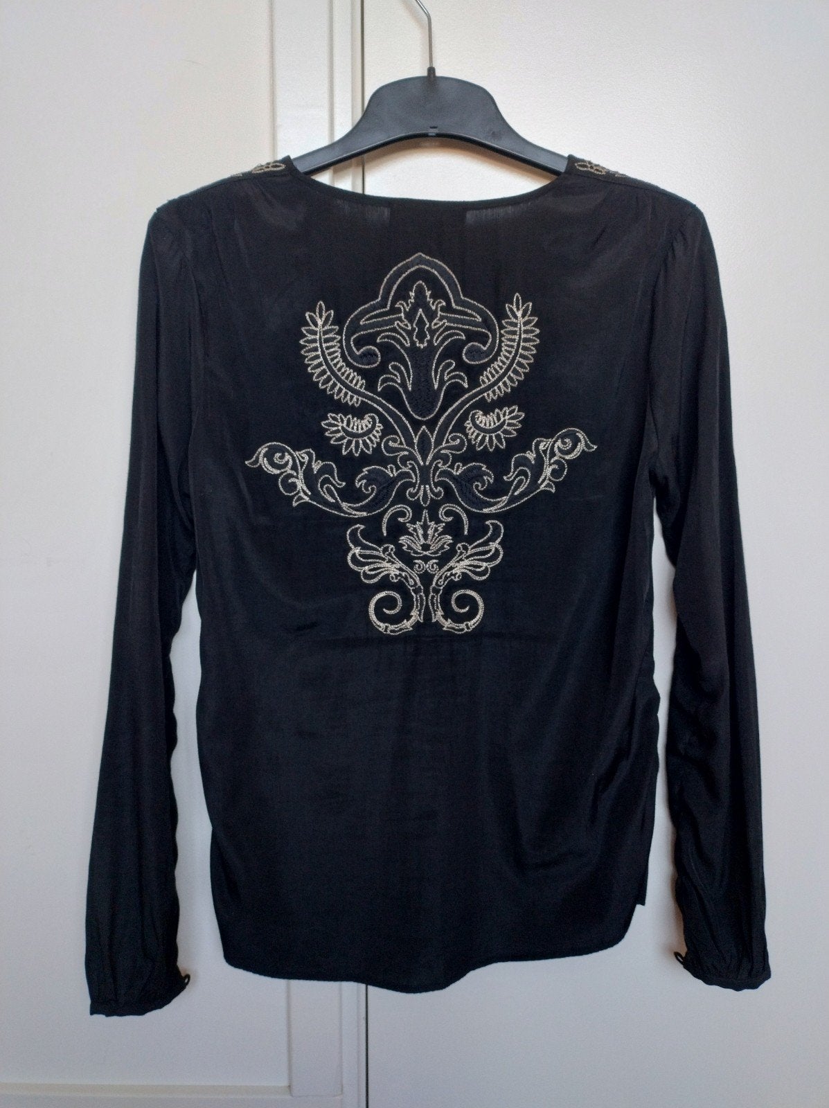 Costes zwarte blouse met goud borduursel S 36, Zwart, Ophalen of Verzenden, Lange mouw, Costes