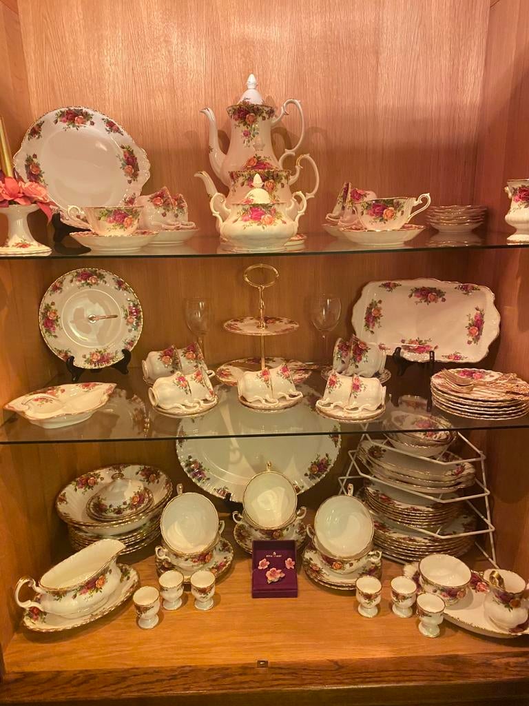 Royal Albert servies, Ophalen