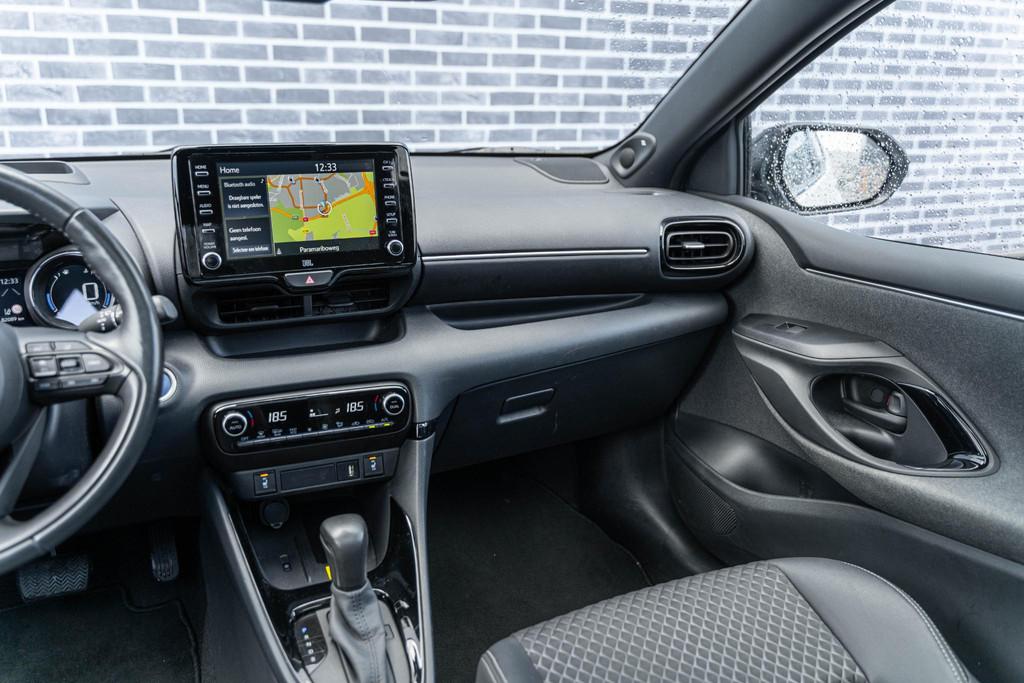 Toyota Yaris 1.5 Hybrid Executive | Panoramadak | JBL Audio, 450 kg, Gebruikt, Bedrijf, Hybride Elektrisch/Benzine