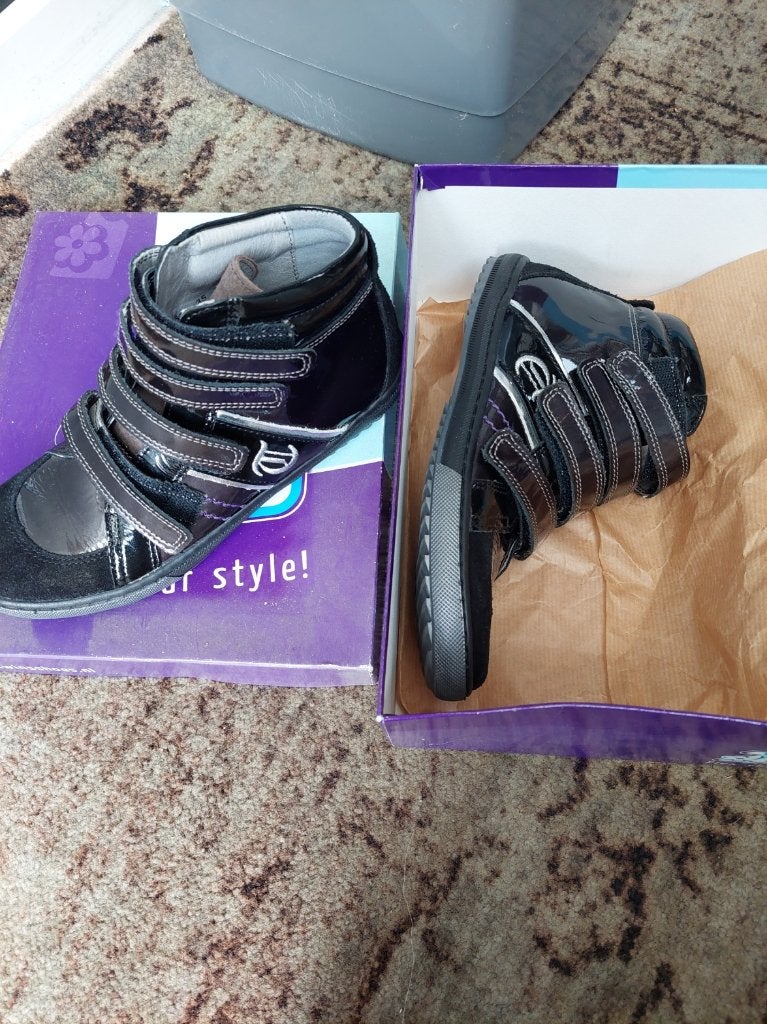 Twins nieuwe schoenen maat 35, Jongen of Meisje, Schoenen, Nieuw, Twins