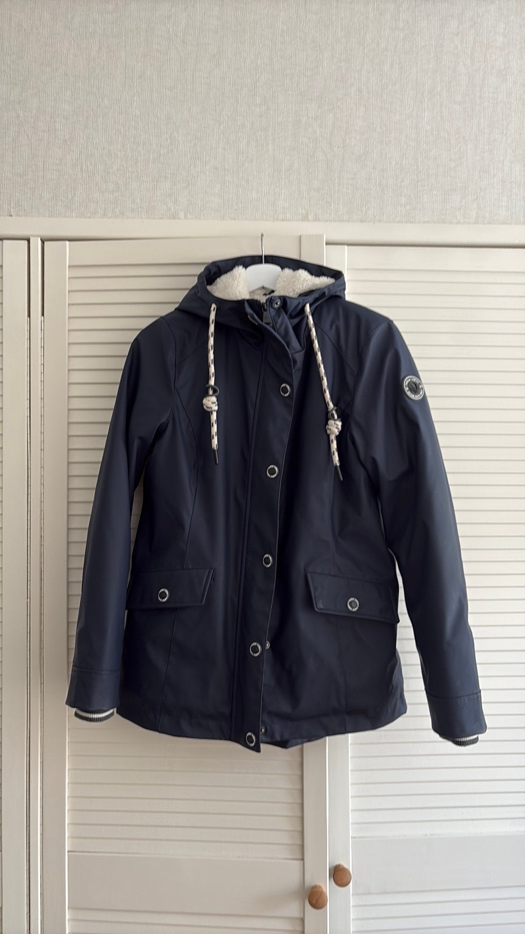New View winterjas met “ bont “ gevoerd, Ophalen of Verzenden, Zo goed als nieuw, Maat 36 (S), Blauw