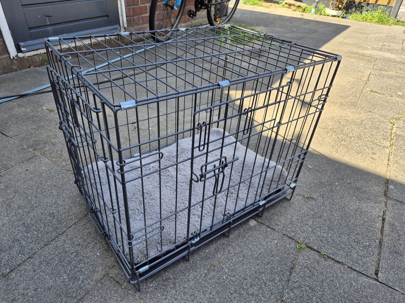 Zwarte honden bench, Ophalen, Zo goed als nieuw