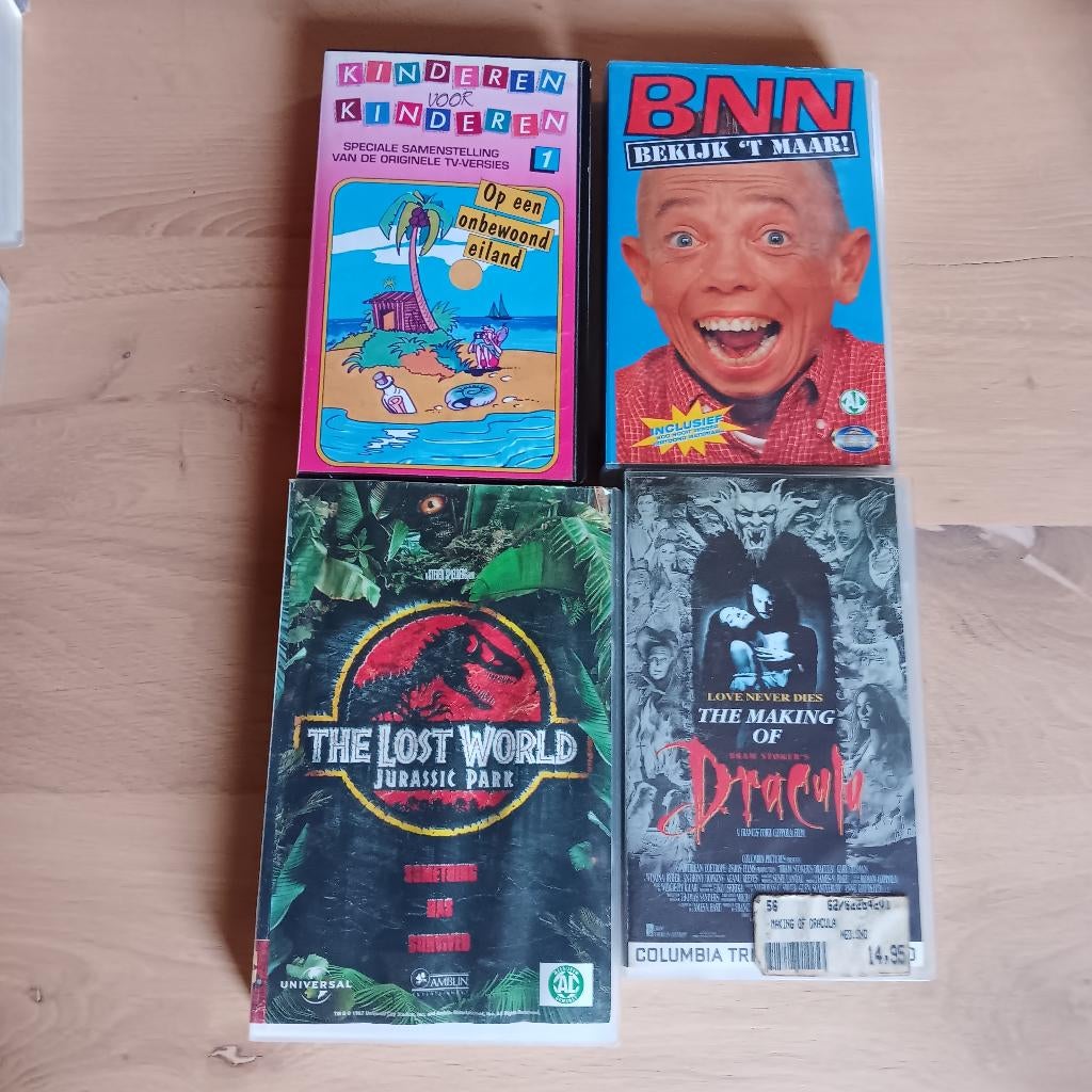 VHS banden uit de oude doos, jaren 90, Cd's en Dvd's, VHS | Documentaire, Tv en Muziek, Gebruikt, Tv-serie of Tv-programma, Alle leeftijden