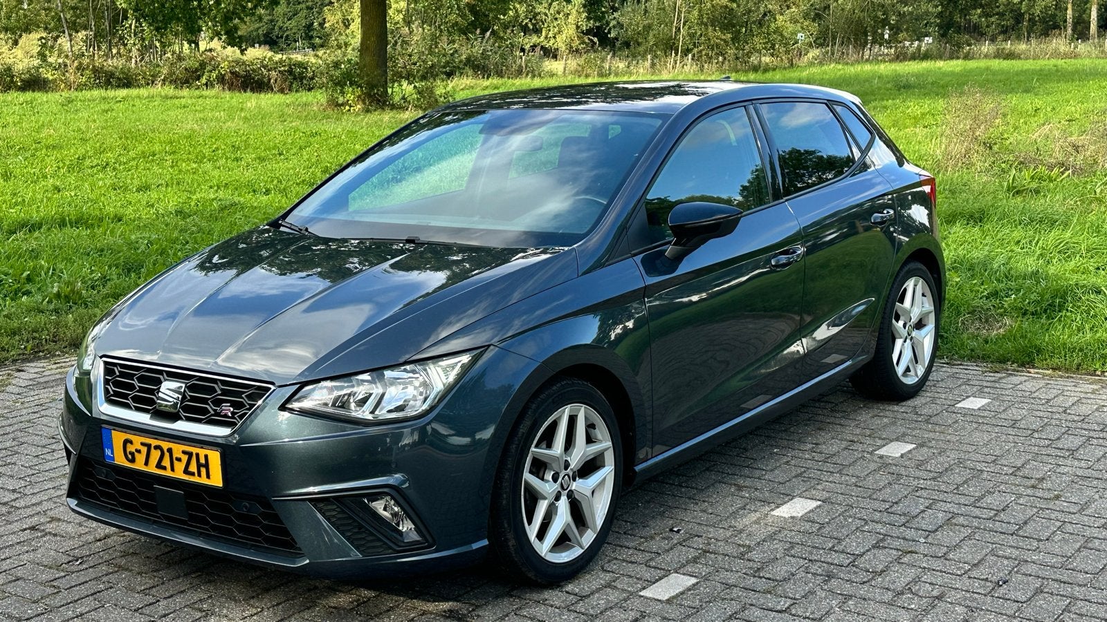 Seat Ibiza 1.0 tsi FR 95pk Grijs, Voorwielaandrijving, 40 €/maand, 95 pk, Ibiza