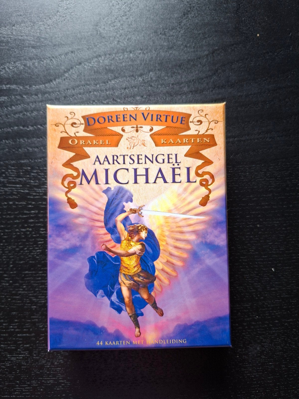Doreen Virtue Aartsengel Michaël Orakelkaarten - Nieuwstaat, Boeken, Esoterie en Spiritualiteit, Verzenden, Zo goed als nieuw