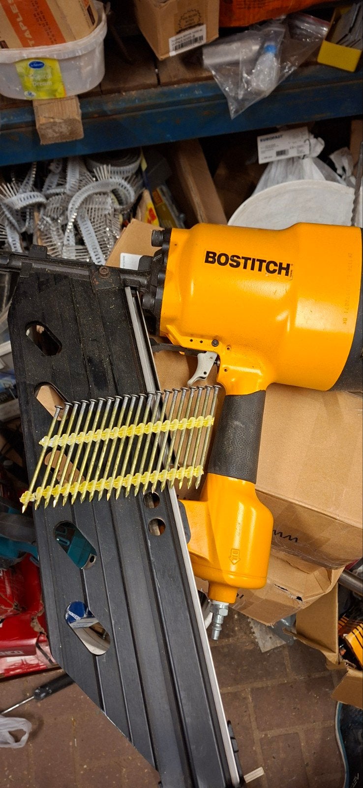 Bostitch BRT130-E tacker met spijkers, Ophalen of Verzenden, Nieuw